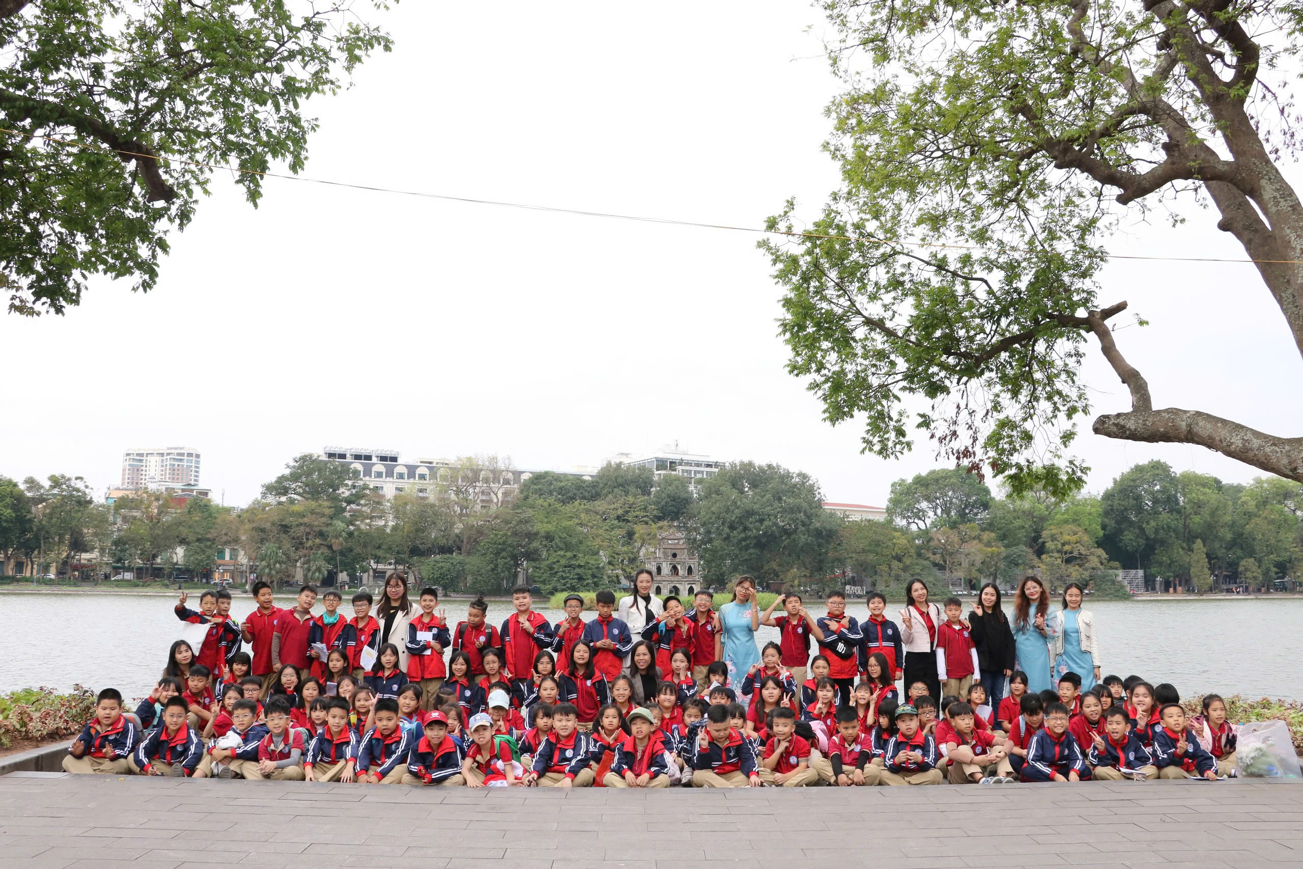 HÀNH TRÌNH VỀ NGUỒN CỦA KHỐI TIỂU HỌC VỚI CHỦ ĐỀ “EM YÊU HÀ NỘI”