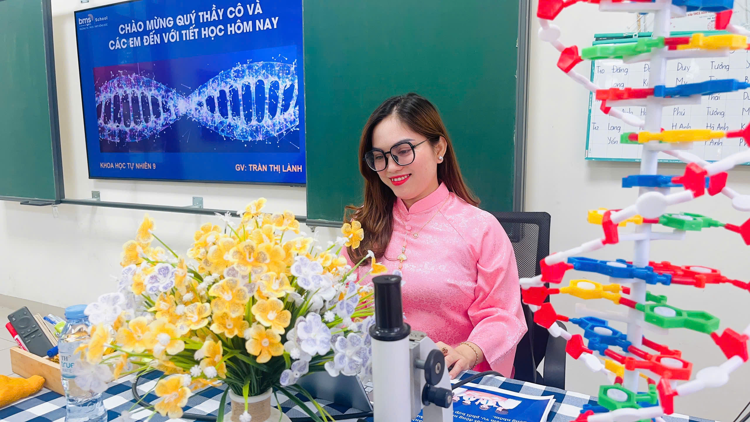 Thao giảng chuyên đề “Ứng dụng trí tuệ nhân tạo trong dạy học” của giáo viên khối THCS – THPT chào mừng 43 năm Ngày Nhà giáo Việt Nam