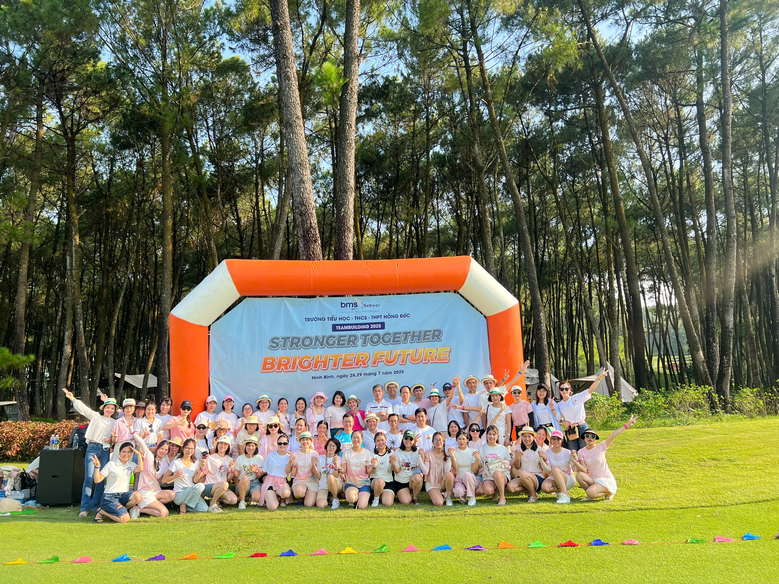 TEAMBUILDING 2025: STRONGER TOGETHER – BRIGHTER FUTURE